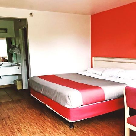 Key Inn Macedonia Екстер'єр фото