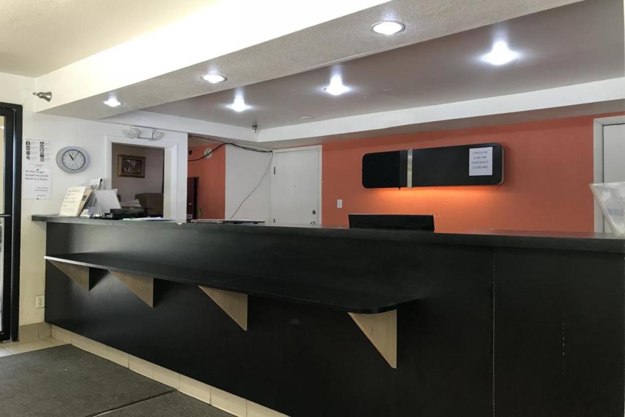 Key Inn Macedonia Екстер'єр фото