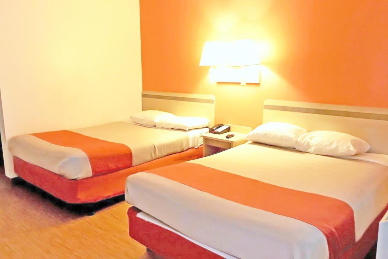 Key Inn Macedonia Екстер'єр фото
