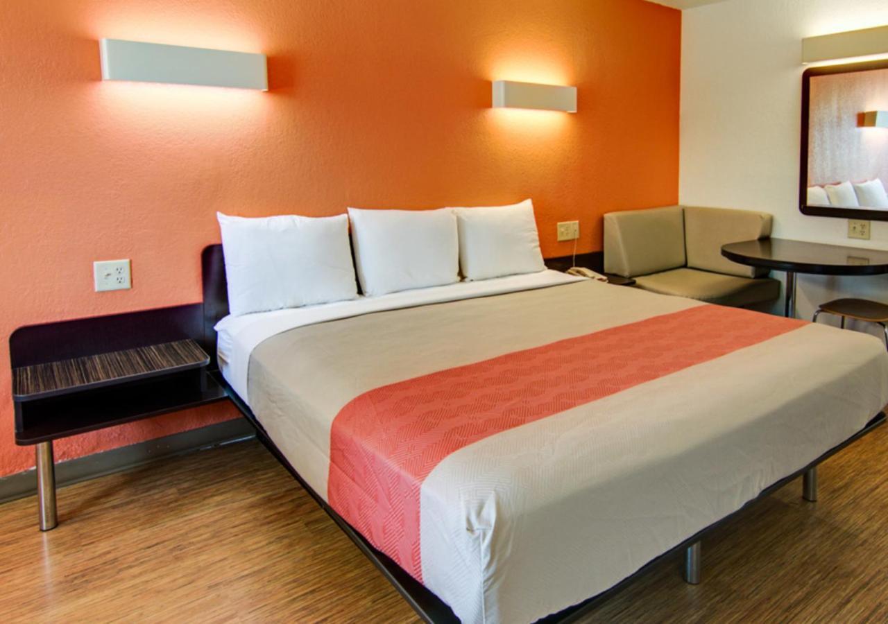 Key Inn Macedonia Екстер'єр фото