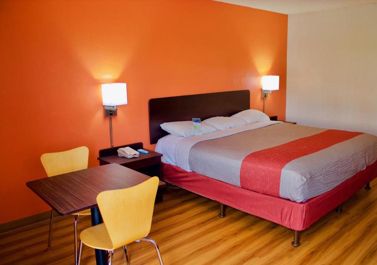 Key Inn Macedonia Екстер'єр фото
