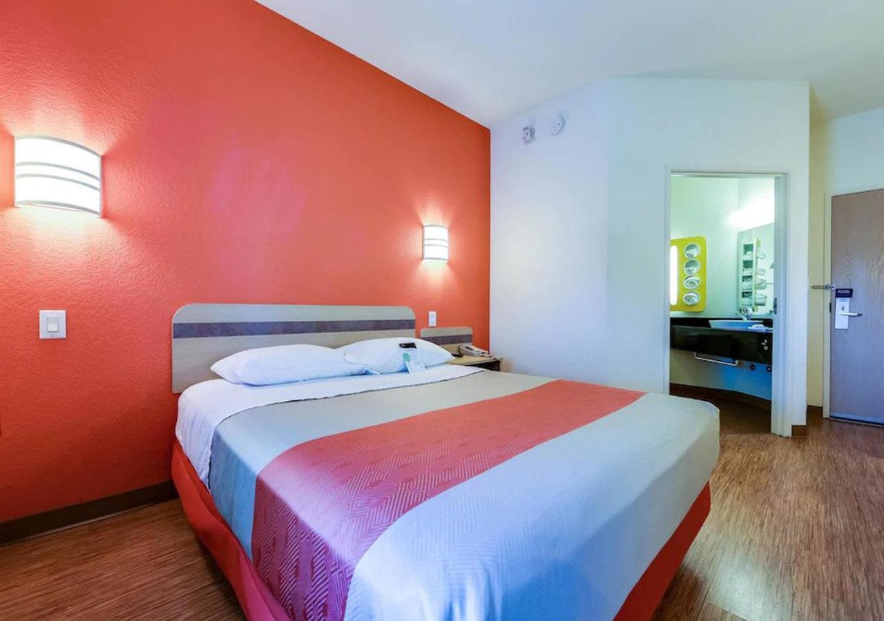 Key Inn Macedonia Екстер'єр фото