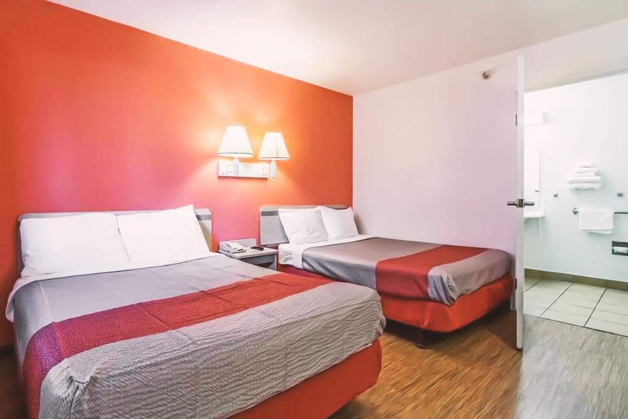Key Inn Macedonia Екстер'єр фото