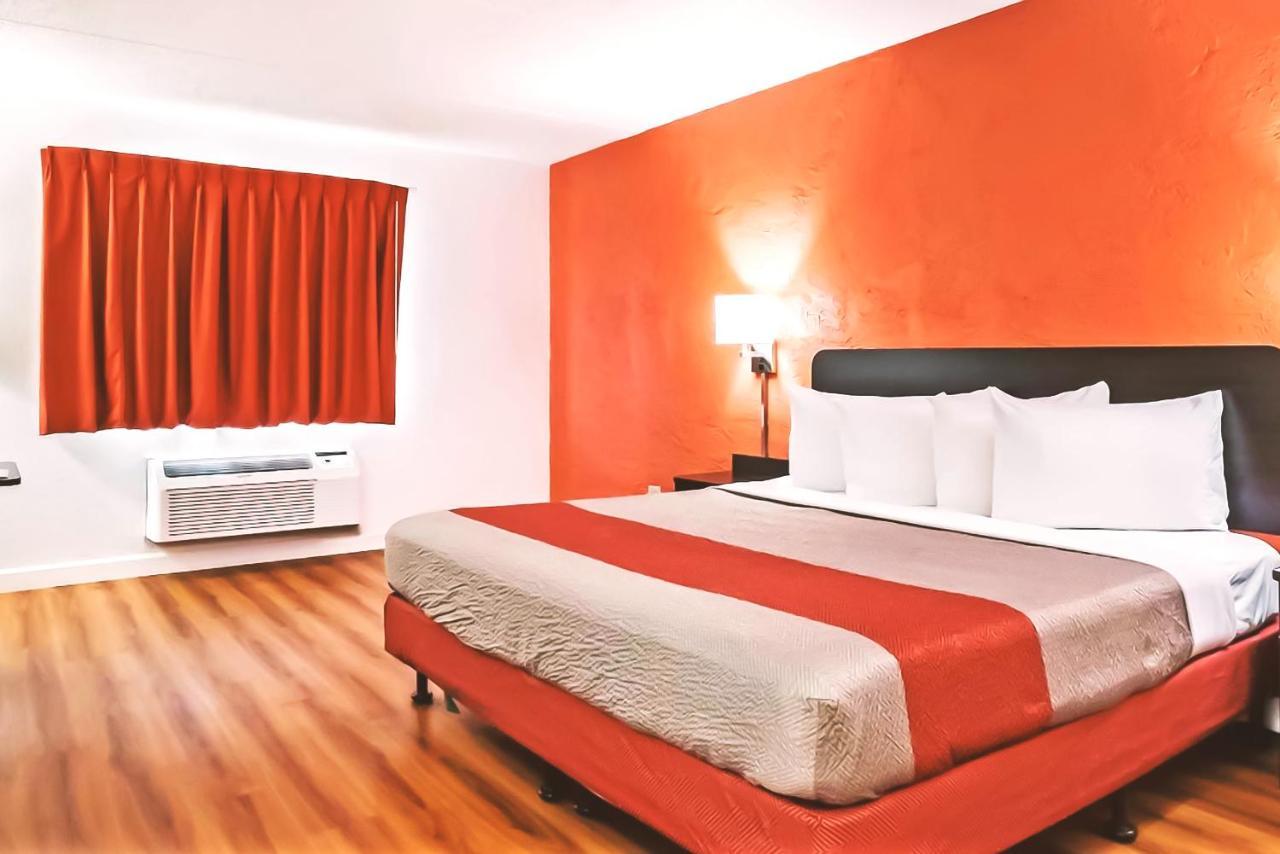 Key Inn Macedonia Екстер'єр фото