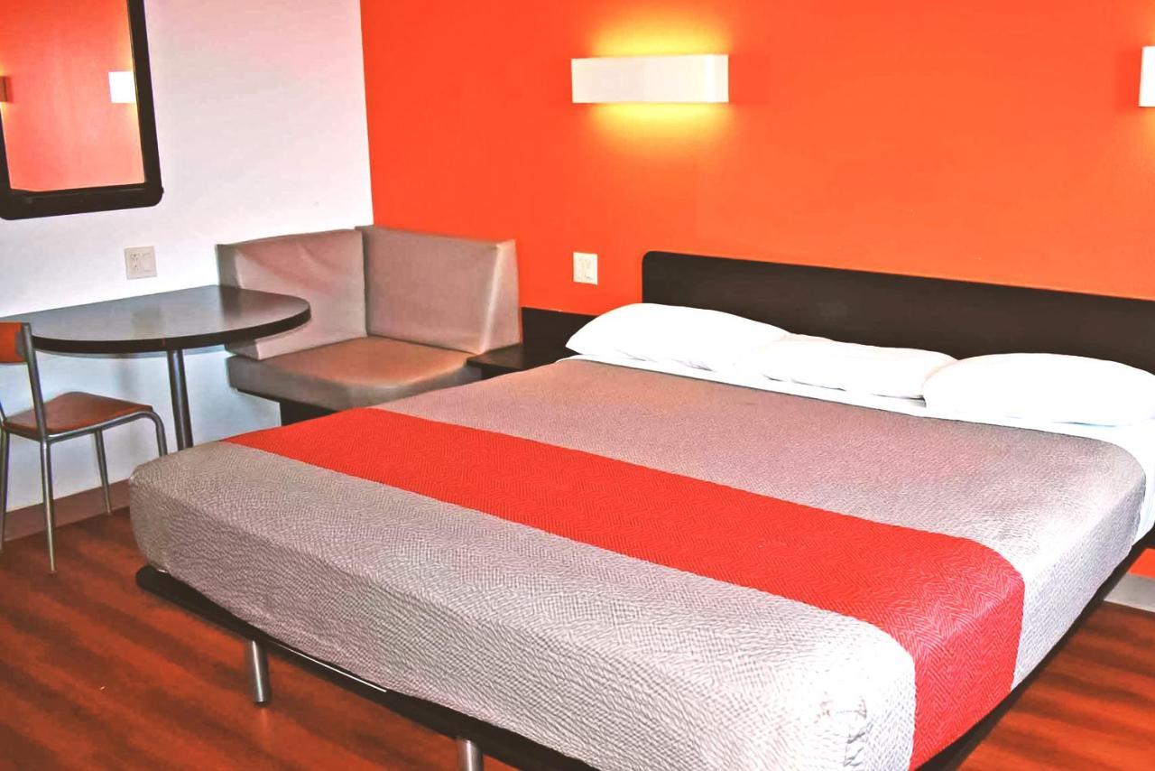 Key Inn Macedonia Екстер'єр фото