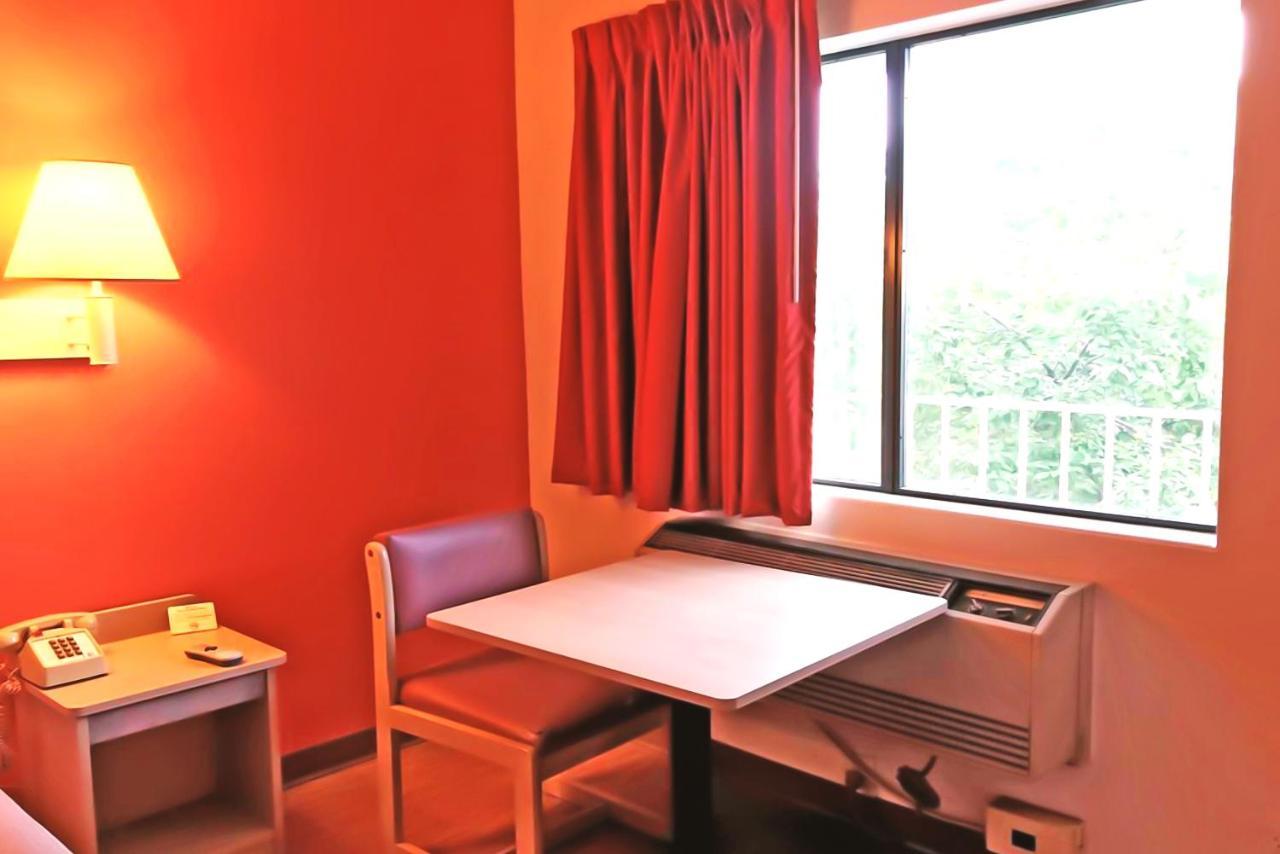 Key Inn Macedonia Екстер'єр фото