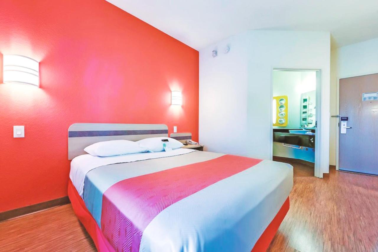 Key Inn Macedonia Екстер'єр фото